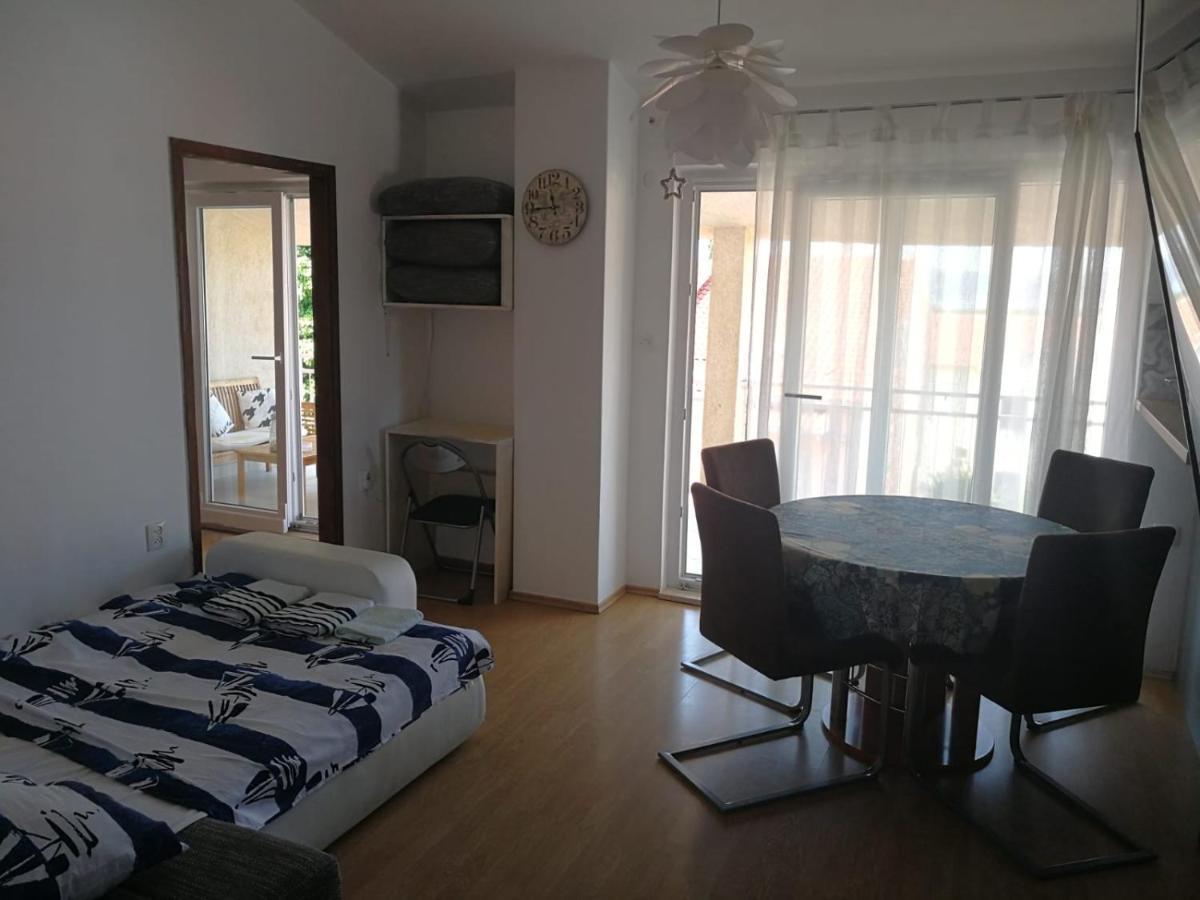 Apartmani Nea Biograd Na Moru Εξωτερικό φωτογραφία