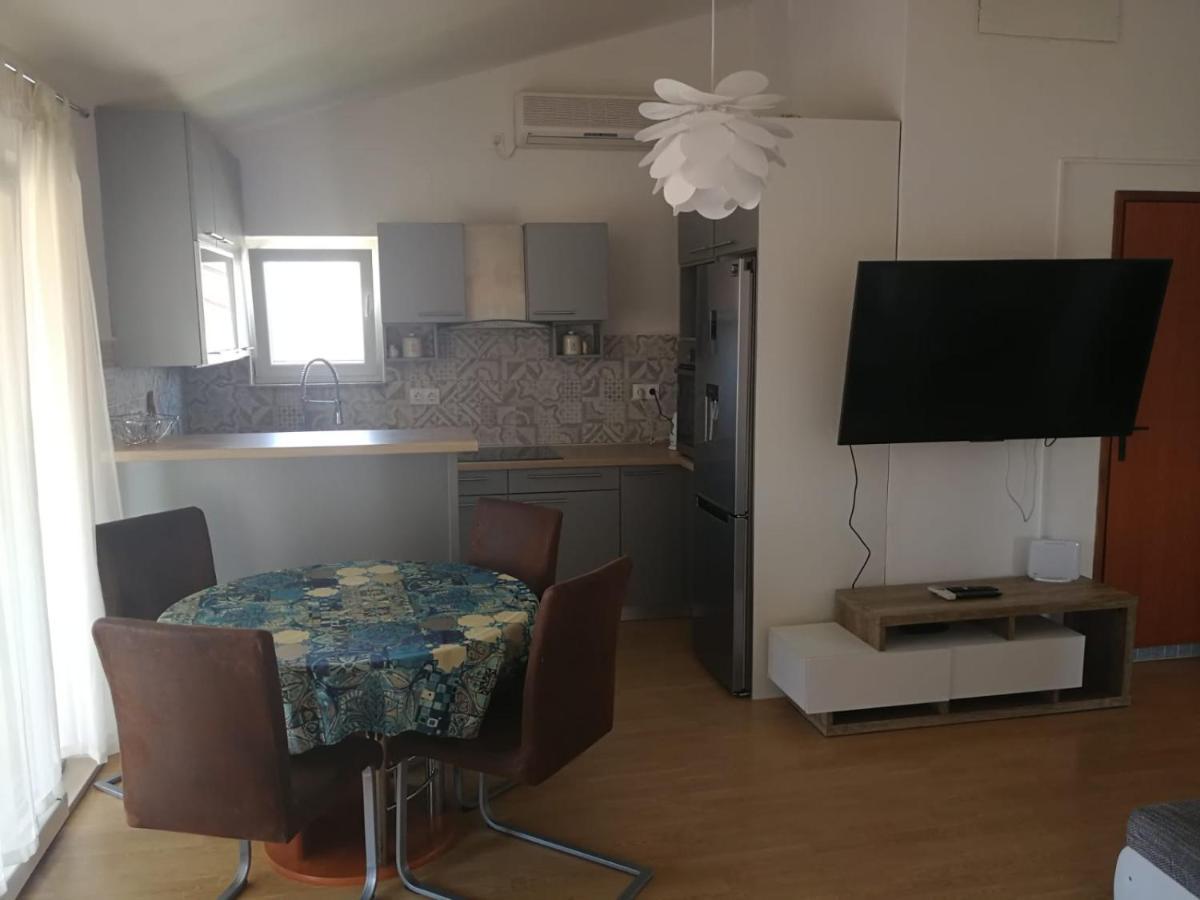 Apartmani Nea Biograd Na Moru Εξωτερικό φωτογραφία